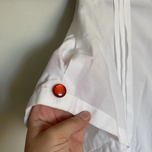 VINTAGE white collared button down - Picture 2 of 5